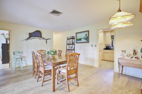 Villa ou maison à vendre à Avon Park, Floride: 4 chambres, 246.1 m2 № 2437267 - photo 17