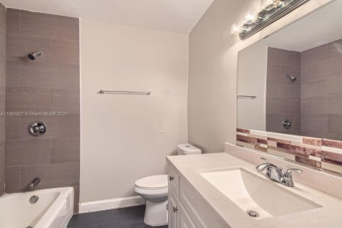 Купить виллу или дом в Мирамар, Флорида 3 комнаты, 148.64м2, № 1943794 - фото 11