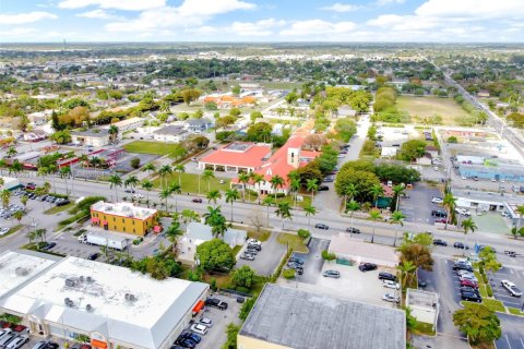 Propiedad comercial en venta en Homestead, Florida № 1892742 - foto 26