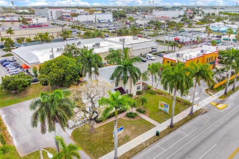 Propiedad comercial en venta en Homestead, Florida № 1892742 - foto 3
