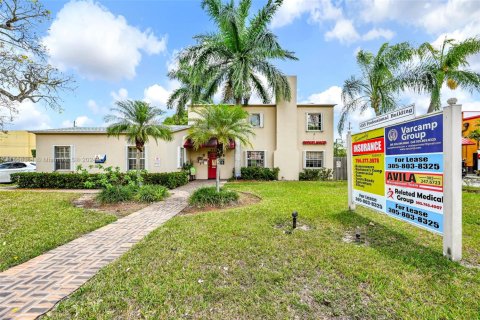 Propiedad comercial en venta en Homestead, Florida № 1892742 - foto 18