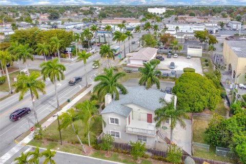 Propiedad comercial en venta en Homestead, Florida № 1892742 - foto 7