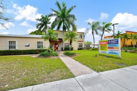Propiedad comercial en venta en Homestead, Florida № 1892742 - foto 12