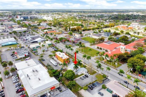 Propiedad comercial en venta en Homestead, Florida № 1892742 - foto 28
