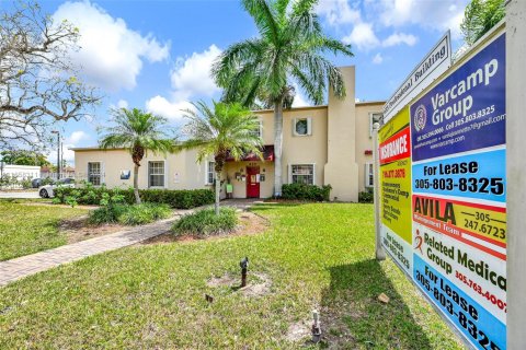 Propiedad comercial en venta en Homestead, Florida № 1892742 - foto 16