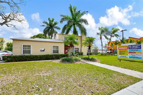 Propiedad comercial en venta en Homestead, Florida № 1892742 - foto 13