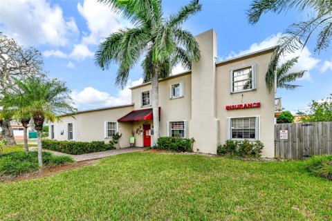 Propiedad comercial en venta en Homestead, Florida № 1892742 - foto 19