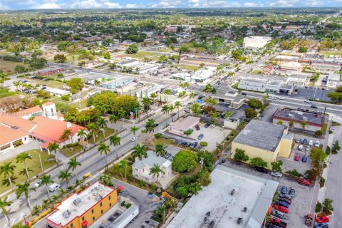 Propiedad comercial en venta en Homestead, Florida № 1892742 - foto 24