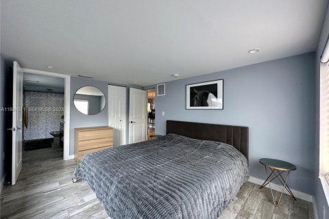 Casa en venta en Wilton Manors, Florida, 3 dormitorios, 123.1 m2 № 1992237 - foto 28