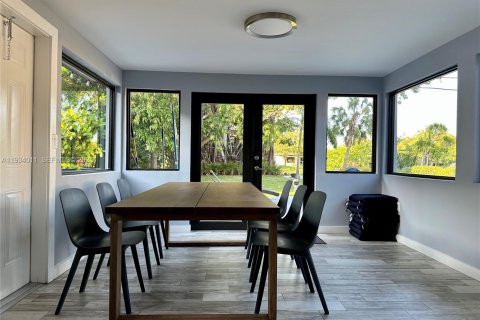 Casa en venta en Wilton Manors, Florida, 3 dormitorios, 123.1 m2 № 1992237 - foto 19