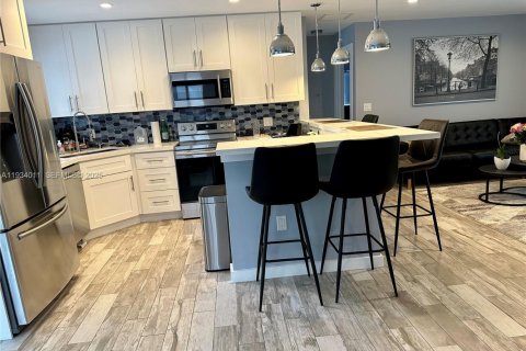 Casa en venta en Wilton Manors, Florida, 3 dormitorios, 123.1 m2 № 1992237 - foto 18