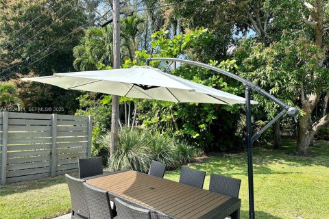 Casa en venta en Wilton Manors, Florida, 3 dormitorios, 123.1 m2 № 1992237 - foto 15