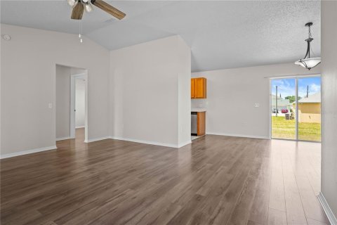 House in Kissimmee, Florida 3 bedrooms, 113.71 sq.m. № 1735542 - photo 8