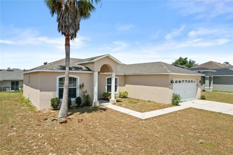 House in Kissimmee, Florida 3 bedrooms, 113.71 sq.m. № 1735542 - photo 2