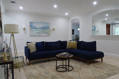 Villa ou maison à vendre à Miami, Floride: 4 chambres, 180.69 m2 № 1932039 - photo 29