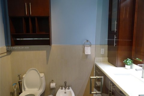 Villa ou maison à vendre à Miami, Floride: 4 chambres, 180.69 m2 № 1932039 - photo 20