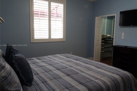 Villa ou maison à vendre à Miami, Floride: 4 chambres, 180.69 m2 № 1932039 - photo 23