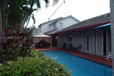 Villa ou maison à vendre à Miami, Floride: 4 chambres, 180.69 m2 № 1932039 - photo 9
