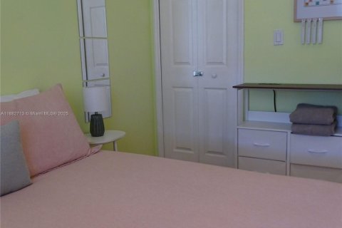 Villa ou maison à vendre à Miami, Floride: 4 chambres, 180.69 m2 № 1932039 - photo 30