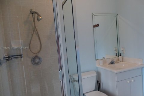 Villa ou maison à vendre à Miami, Floride: 4 chambres, 180.69 m2 № 1932039 - photo 12