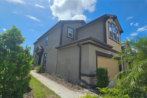 Townhouse in HARMONY AT LAKEWOOD RANCH in Bradenton, Florida 3 bedrooms, 162.3 sq.m. № 2329463 - photo 2