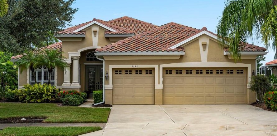 House in North Port, Florida 4 bedrooms, 224.36 sq.m. № 2410111