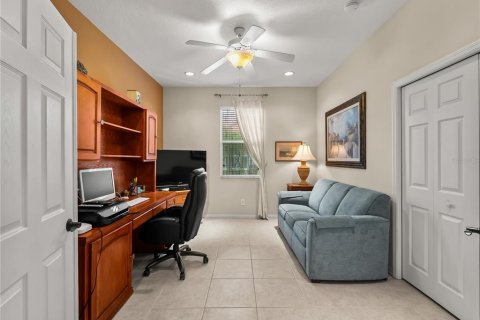House in North Port, Florida 4 bedrooms, 224.36 sq.m. № 2410111 - photo 24