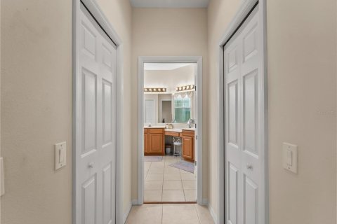 House in North Port, Florida 4 bedrooms, 224.36 sq.m. № 2410111 - photo 29