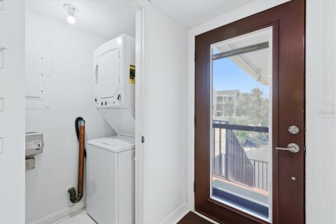 Купить кондоминиум в Сарасота, Флорида 7 комнат, 111.48м2, № 2200308 - фото 26