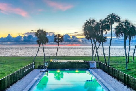 Condo in Sarasota, Florida, 2 bedrooms  № 2200308