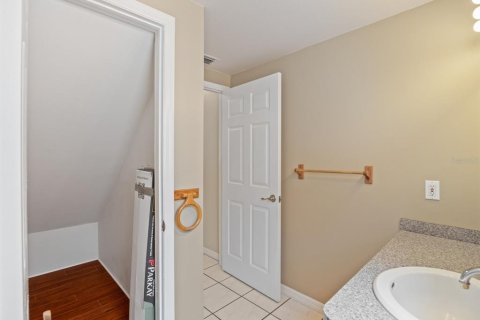 House in Palm Harbor, Florida 5 bedrooms, 303.51 sq.m. № 1843333 - photo 10