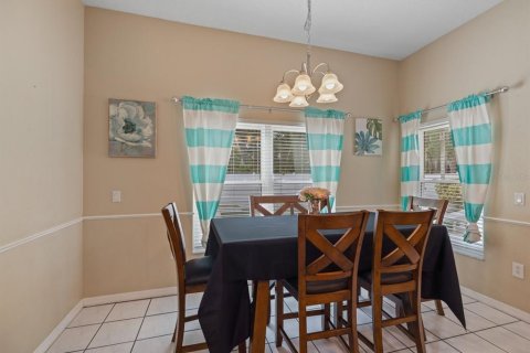House in Palm Harbor, Florida 5 bedrooms, 303.51 sq.m. № 1843333 - photo 17