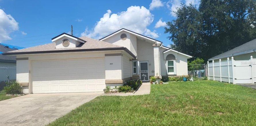 House in Kissimmee, Florida 2 bedrooms, 102.94 sq.m. № 1869865