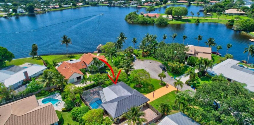 House in Boynton Beach, Florida 4 bedrooms, 169.92 sq.m. № 1209182