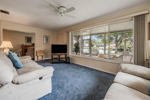 House in Clearwater, Florida 2 bedrooms, 154.68 sq.m. № 2110354 - photo 22