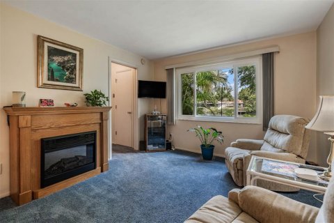 House in Clearwater, Florida 2 bedrooms, 154.68 sq.m. № 2110354 - photo 16