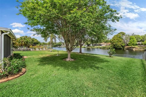 House in Clearwater, Florida 2 bedrooms, 154.68 sq.m. № 2110354 - photo 23