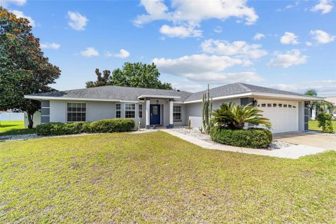 House in Belleview, Florida 3 bedrooms, 157 sq.m. № 2225454 - photo 3