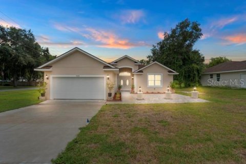 Villa ou maison à vendre à Mount Dora, Floride: 3 chambres, 146.32 m2 № 1337852 - photo 1