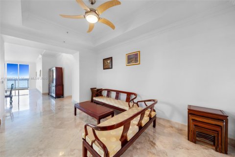 Снять в аренду кондоминиум в Помпано-Бич, Флорида 3 спальни, 228.45м2, № 1950910 - фото 11