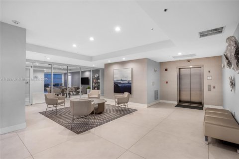 Снять в аренду кондоминиум в Помпано-Бич, Флорида 3 спальни, 228.45м2, № 1950910 - фото 26