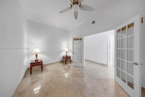 Снять в аренду кондоминиум в Помпано-Бич, Флорида 3 спальни, 228.45м2, № 1950910 - фото 17