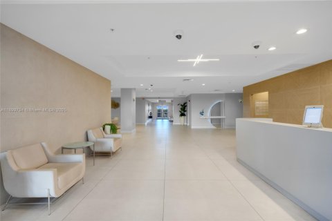 Снять в аренду кондоминиум в Помпано-Бич, Флорида 3 спальни, 228.45м2, № 1950910 - фото 25