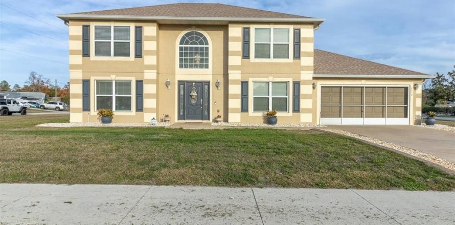 House in Spring Hill, Florida 3 bedrooms, 218.88 sq.m. № 1721991