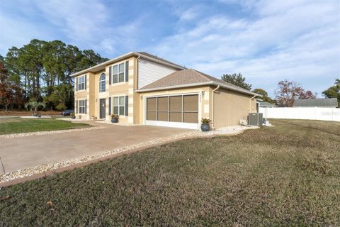 House in Spring Hill, Florida 3 bedrooms, 218.88 sq.m. № 1721991 - photo 2