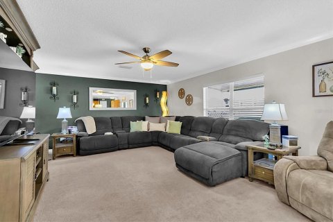 House in Spring Hill, Florida 3 bedrooms, 218.88 sq.m. № 1721991 - photo 14