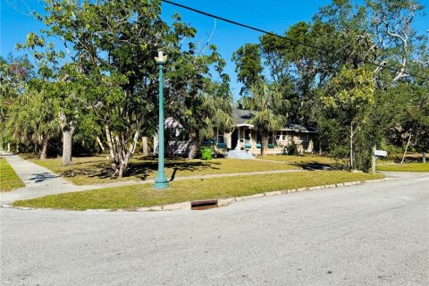 Propiedad comercial en venta en Sarasota, Florida, 148.27 m2 № 1559788 - foto 13