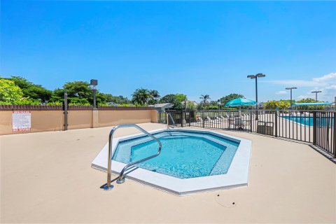 Villa ou maison à vendre à Coconut Creek, Floride: 3 chambres, 133.78 m2 № 2087866 - photo 30