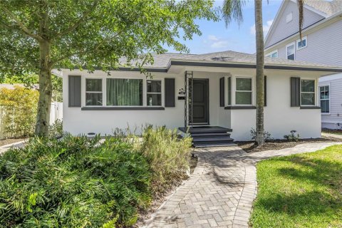 Villa ou maison à Saint Petersburg, Floride 2 chambres, 134.71 m2 № 2148120