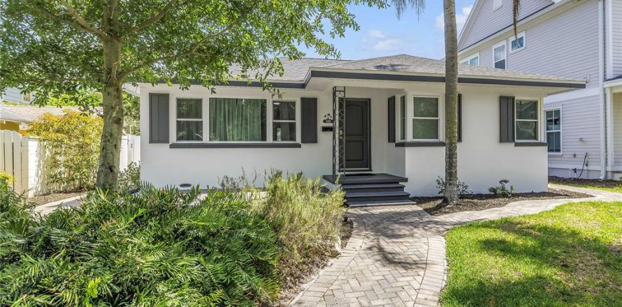 Villa ou maison à Saint Petersburg, Floride 2 chambres, 134.71 m2 № 2148120